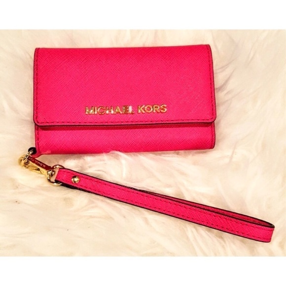 💕MICHAEL KORS💕 Wristlet Card and iPhone 5 Case - Picture 1 of 5